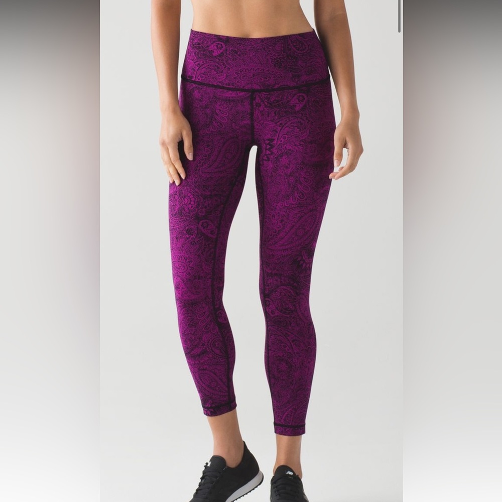NWOT Lululemon High Times Pant in color Antique Paisley Deep Fuchsia Black sz 4